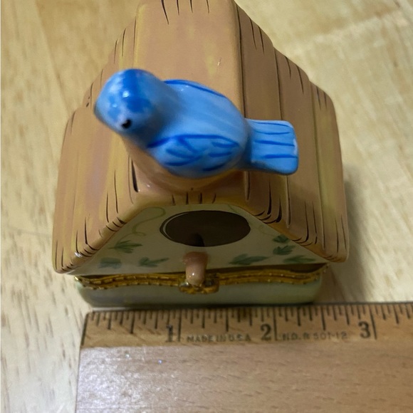 Vintage Birdhouse Trinket Box w/Blue Bird - Picture 4 of 6
